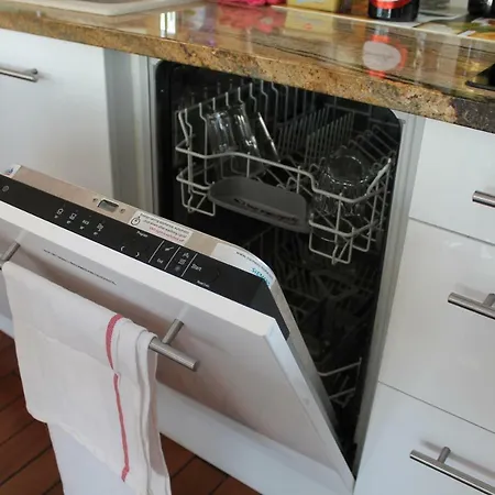 Hausboot Deluxe Botel *