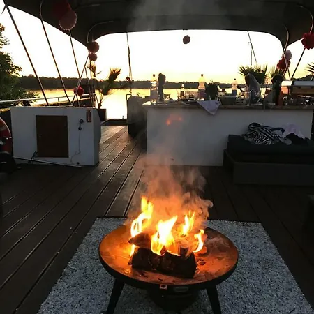 Hausboot Deluxe *
