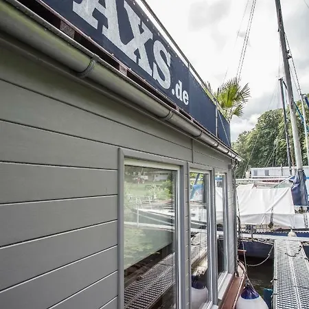 Hausboot Deluxe * Berlin