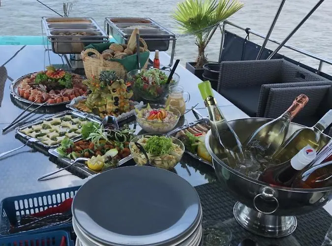 Bateau-hôtel Hausboot Deluxe Berlin