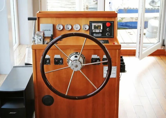 Botel Hausboot Deluxe