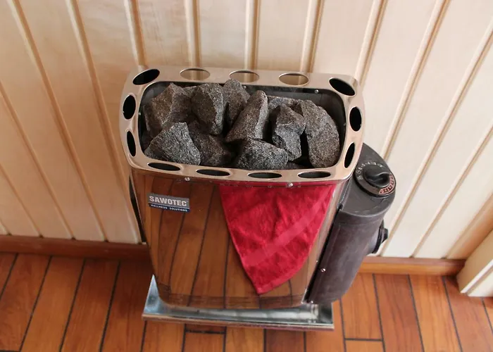 Botel Hausboot Deluxe