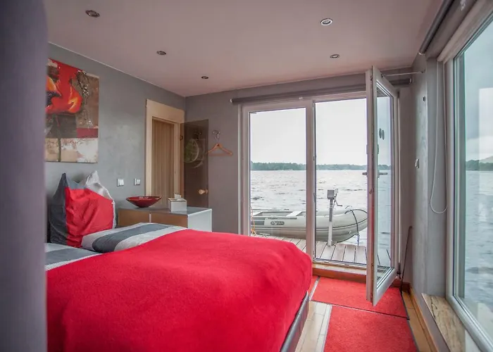 Bateau-hôtel Hausboot Deluxe Berlin