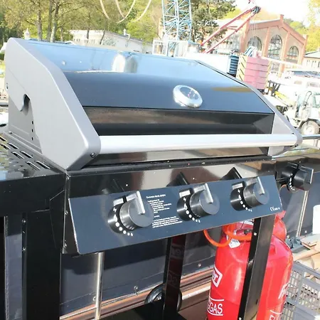 Tekne Hausboot Deluxe