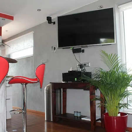 Tekne Hausboot Deluxe